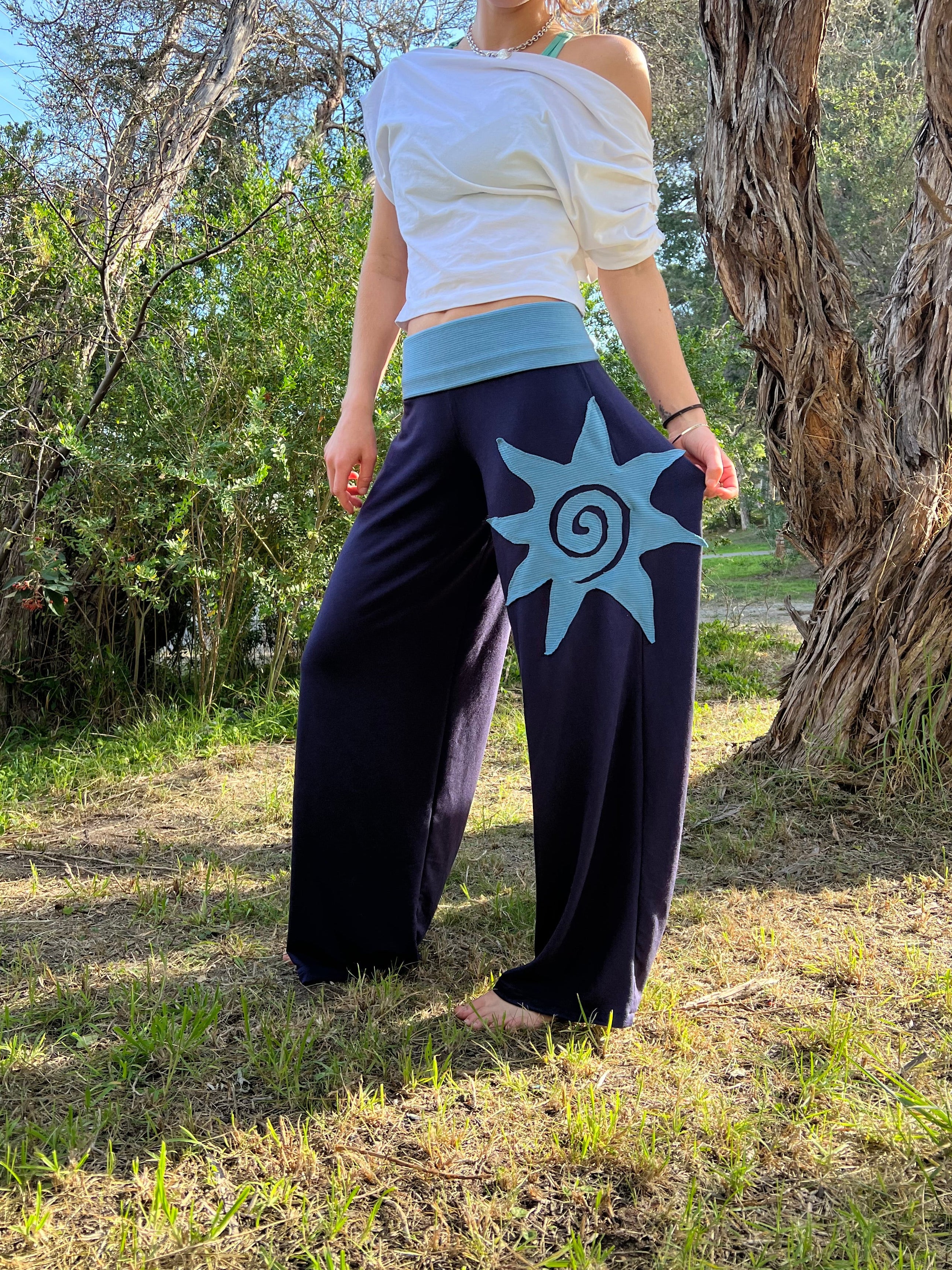 Sundancer in Bamboo ~ Navy & Aqua